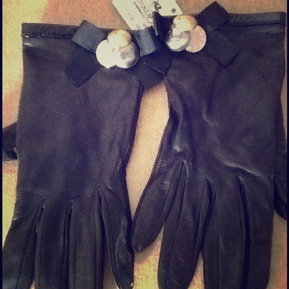 Authentic Coach leather gloves