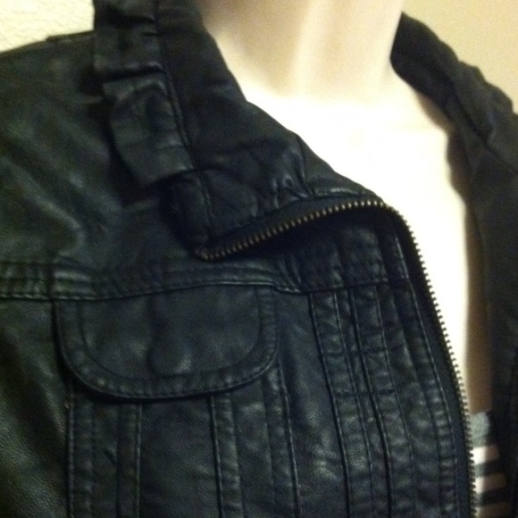 ✅SOLD✅ Ruffle Bomber Jacket - Picture 2 of 4