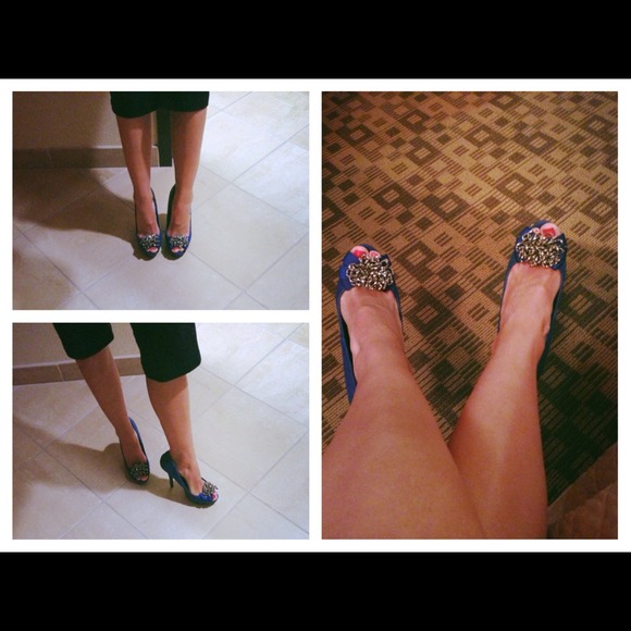 SOLD***Royal blue peep toe heels - Picture 3 of 4