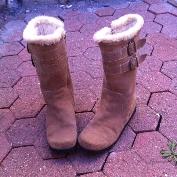 ❌BUNDLE❌High Sierra boots and black new boots