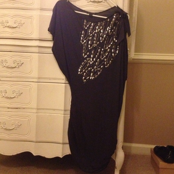 💥 Traded 💥One Dolman sleeve sequined tunic