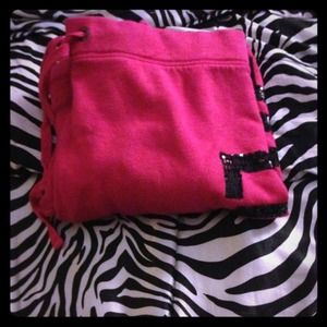 VS PINK SWEATS💕 PRICE NEGOTIABLE👑