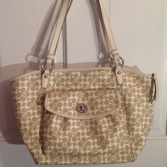 REDUCED!!!! AUTHENTIC COACH BAG