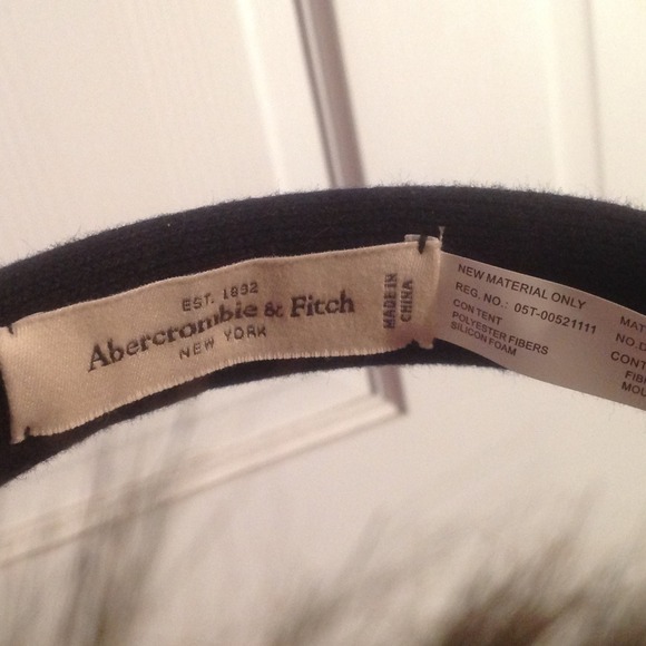 ABERCROMBIE & FITCH EAR MUFFS - Picture 2 of 2