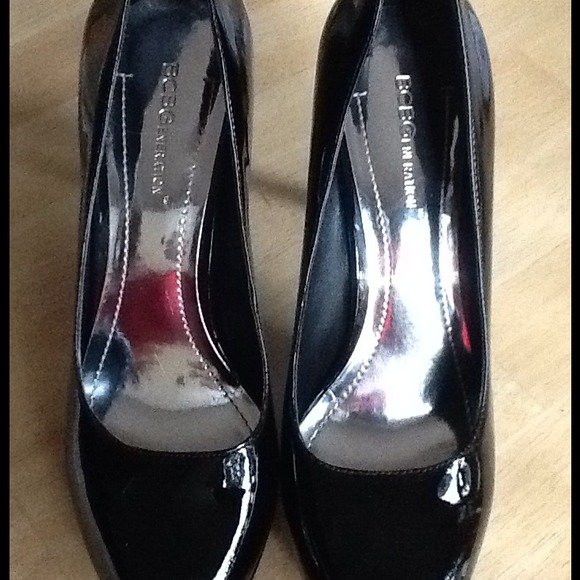 REDUCED!! BCBGeneration Ultra High Black Heels - Picture 3 of 4
