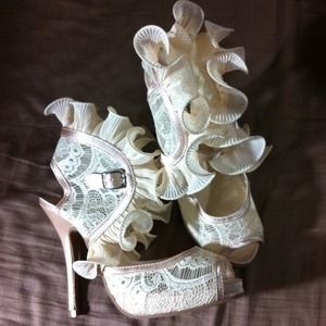 Beige color with rufles