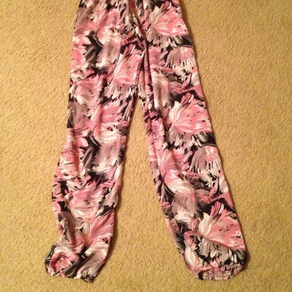 Floral Pink Jumpsuits Rompers - Picture 3 of 3