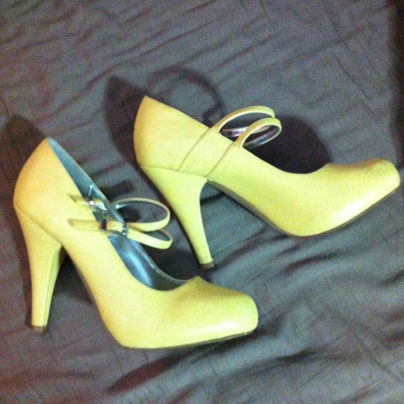 Yellow - Picture 2 of 4