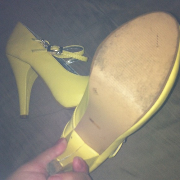 Yellow - Picture 4 of 4