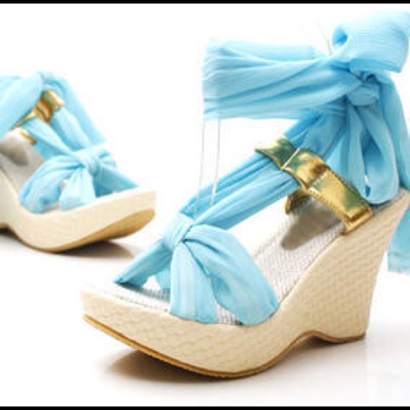 Brand new!❤❤❤White Tie-ankle chiffon wedge sandal