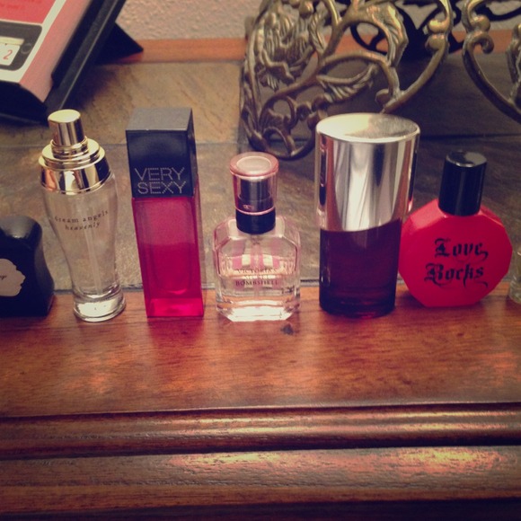 MINI PERFUMES BY Victoria's Secret bundle