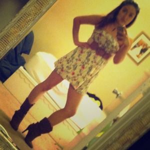 Feminine floral strapless dress