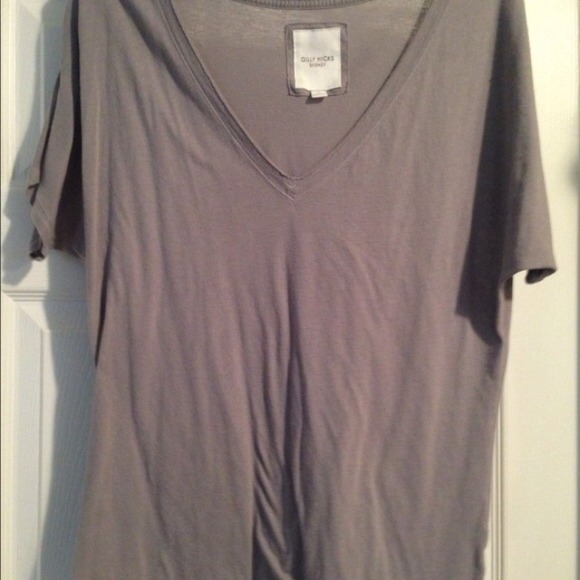 Gray V Neck - Picture 4 of 4