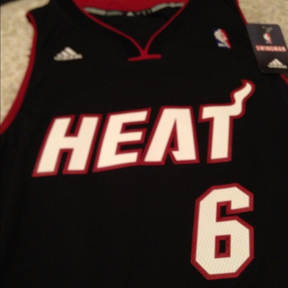 Brand New Miami Heat "Lebron James" Jersey Size L