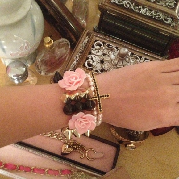 Sold - Picture 3 of 3