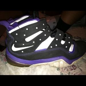 Nike Sharkley Basketball Shoes Condition 6/10