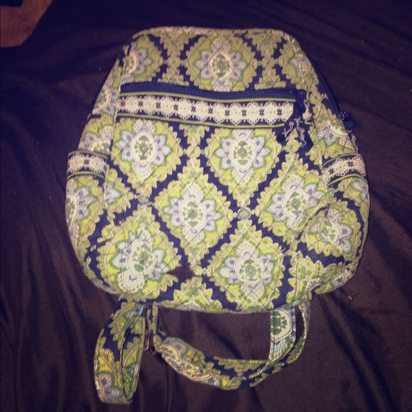 😋 Sold in bundle!! Cute Vera Bradley Backpack!