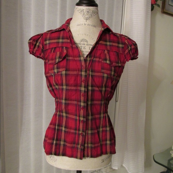 BUNDLE!! Red plaid top and pink top!