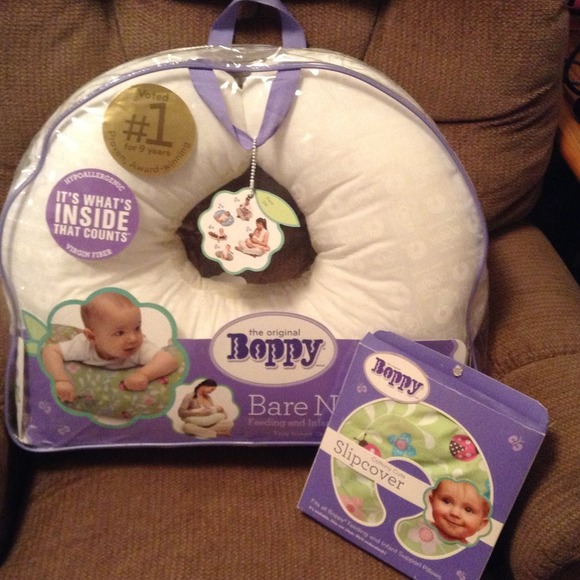 !SOLD! Boppy feeding pillow brand new
