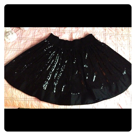 🎀Black sequin A-line skirt🎀