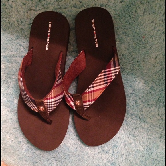 🌟SOLD🌟 Tommy Hilfiger flip flops
