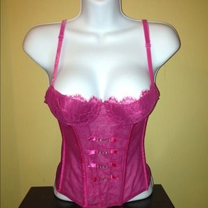 🚫trade for nayelovefashion🚫VS corset bundle 🎀