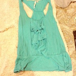 Razor bank real tank with vertical ruffling