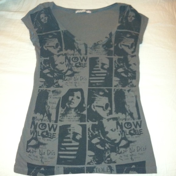 V-neck - Picture 1 of 1