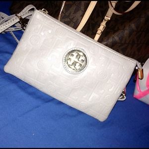 TORY BURCH CLUTCH