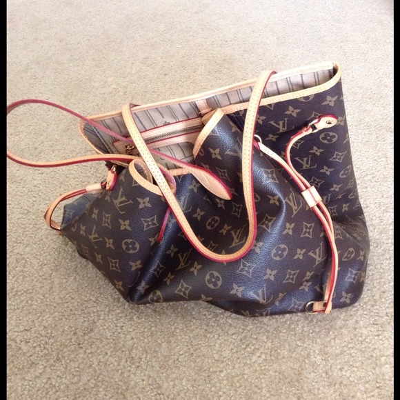 CERTIFICATE OF AUTHENTICATION LV NEVERFULL GM - Picture 3 of 4