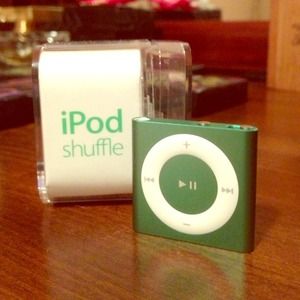 iPod shuffle - 3 weeks old.