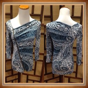 ❌SOLD❌💎Reduced:Very unique and fun top💋💎