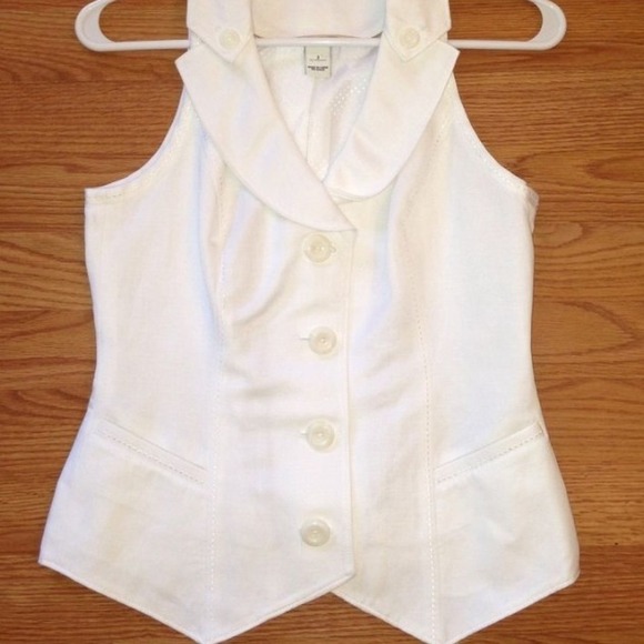 💃SOLD💃White House Black Market Vest