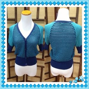 ❌SOLD❌Fun and cute knit top