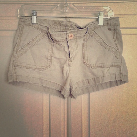 Abercrombie & Fitch khaki shorts