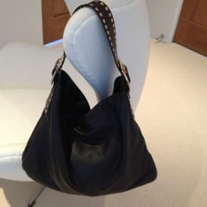 New Price! Gorgeous Be&D handbag!