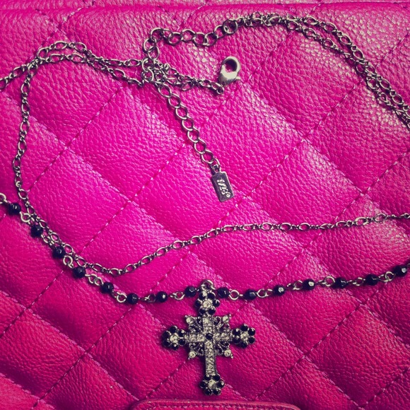 💢Sold💢Beautiful cross necklace