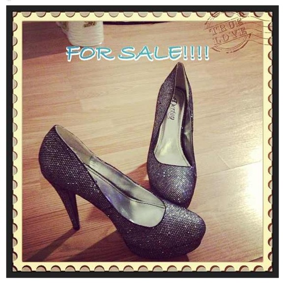 Heels - Picture 1 of 1