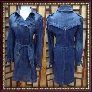 Very well made beautiful denim trench coat 😻