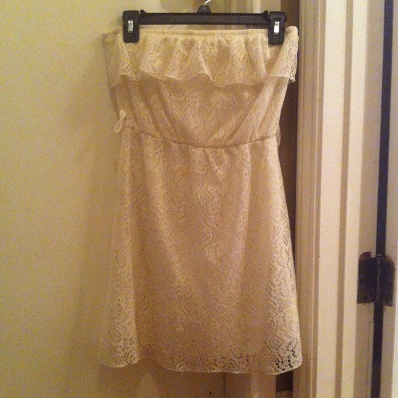 Shasa Dresses & Skirts - Cream colored lace dress