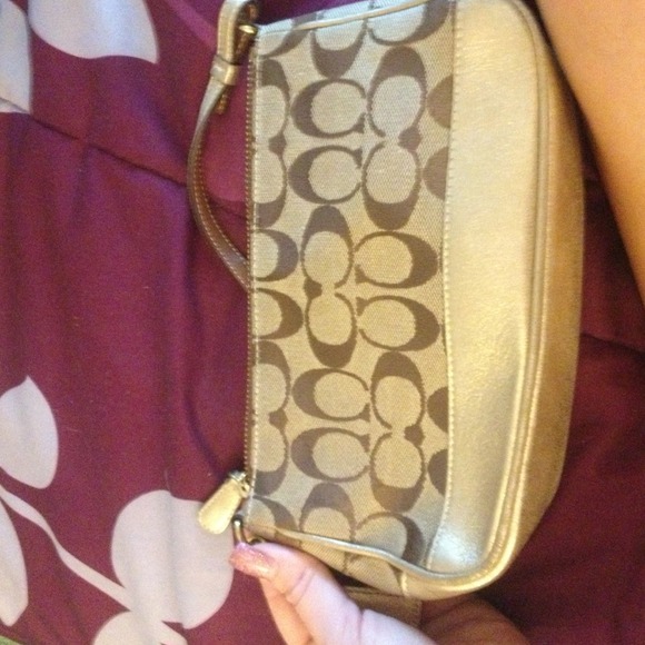 Small coach purse - Picture 3 of 4