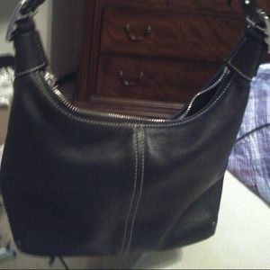 AUTHENTIC COACH LEATHER HOBO/SHOULDER DUFFLE BAG