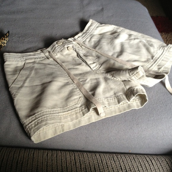 American eagle cargo shorts