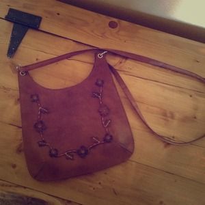 Very cute brown leather Fossil bag;)Crossover:)