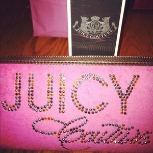 SOLD Juicy couture wallet