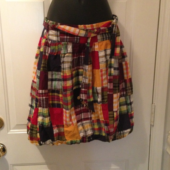American Eagle multi colored Skirt ( Bin 3-024)