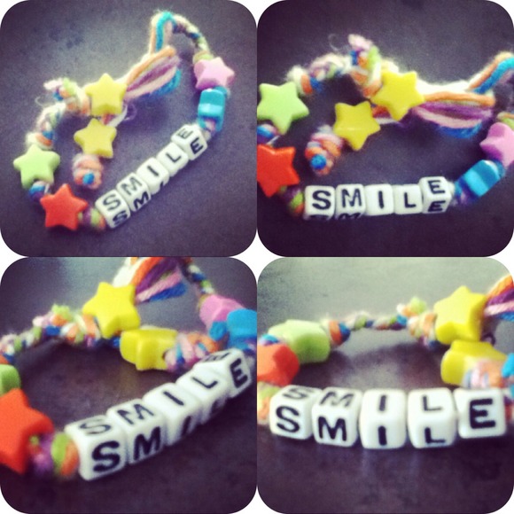 Simple_Chiqq Bracelets - Picture 2 of 4