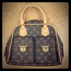 NWOT! Small Louis Vuitton handbag! Never carried!