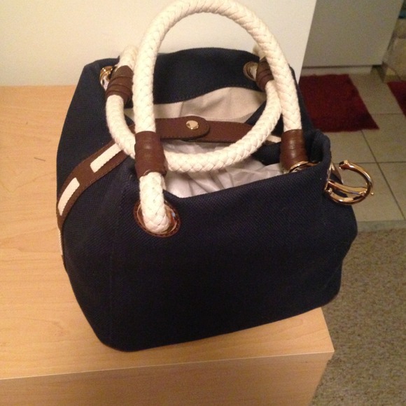 ✳Negotiable✳ Navy MICHAEL Michael Kors purse