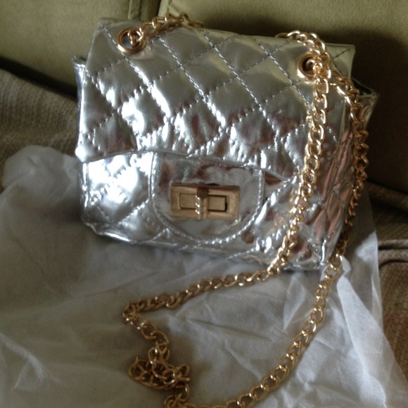 NEW SILVER SIDE SATCHEL BAG - Picture 1 of 4